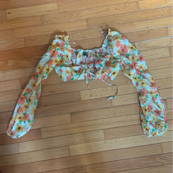 Cottage Core Wild Fable Floral crop top - Picture 2 of 5